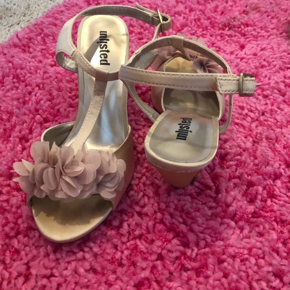 Shiny Wedge sandal - Picture 4 of 5